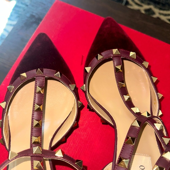 Valentino - Picture 3 of 10